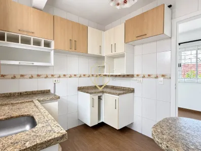 Sobrado com 3 Quartos à venda, 125m² no Uberaba, Curitiba