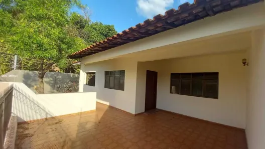 Casa com 4 Quartos à venda, 221m² no Vila Euclides, Presidente Prudente