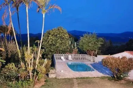 Fazenda/Sítio com 3 Quartos à venda, 200m² no Jardim Centenário, Atibaia