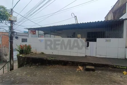 Casa com 2 Quartos para alugar, 145m² no COHAB, Recife