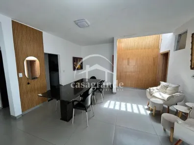 Casa com 3 Quartos para alugar, 200m² no Nossa Senhora Aparecida, Uberlândia