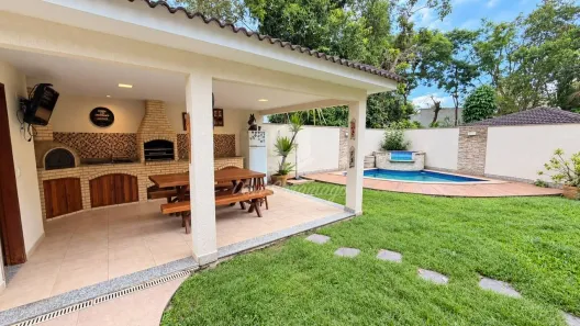 Casa de Condomínio com 3 Quartos à venda, 218m² no Maria Paula, Niterói