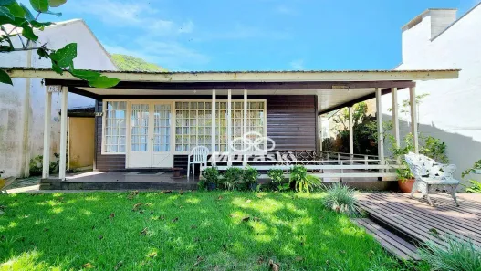 Casa com 4 Quartos à venda, 140m² no Centro, Guaratuba