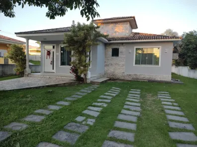 Casa de Condomínio com 4 Quartos à venda, 240m² no Ubatiba, Maricá