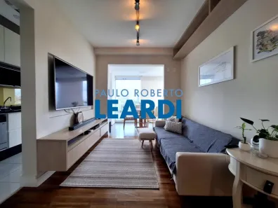 Apartamento com 2 Quartos à venda, 67m² no Vila Anastácio, São Paulo