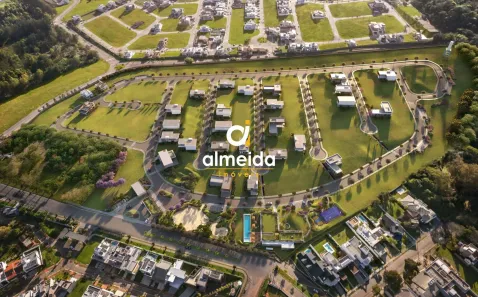 Lote/Terreno à venda, 300m² no Tomazetti, Santa Maria