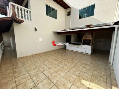 Casa com 3 Quartos para alugar, 220m² no São Marcos, Belo Horizonte