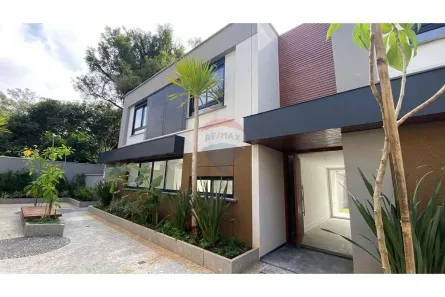 Casa de Condomínio com 4 Quartos à venda, 350m² no Santo Amaro, São Paulo