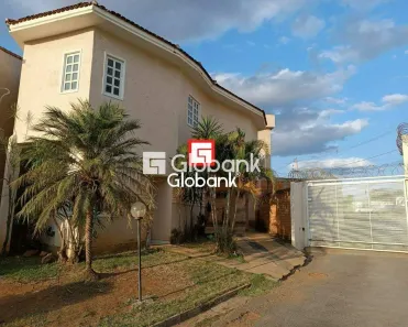Casa com 3 Quartos à venda, 360m² no Morada do Parque, Montes Claros