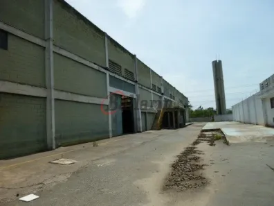 Galpão/Depósito/Armazém para alugar, 10000m² no Vila Menck, Osasco