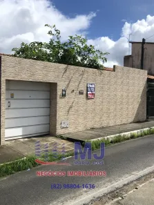 Casa com 2 Quartos à venda, 200m² no Benedito Bentes, Maceió
