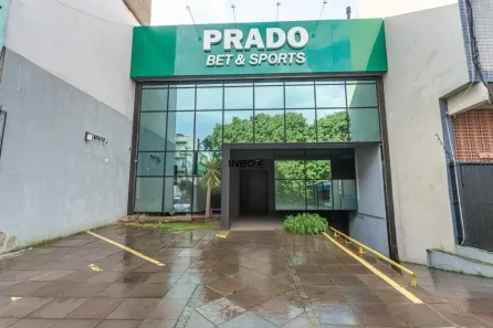 Prédio Comercial para alugar, 650m² no São João, Porto Alegre