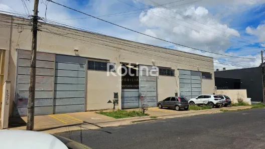 Galpão/Depósito/Armazém para alugar, 336m² no Tibery, Uberlândia