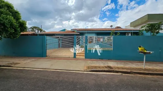 Casa com 3 Quartos à venda, 160m² no Loteamento Chamonix, Londrina