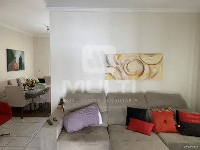 Casa com 3 Quartos à venda, 216m² no Cidade Jardim, Uberlândia