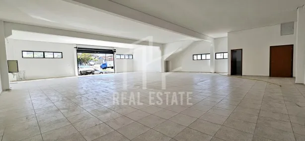 Imóvel Comercial para alugar, 250m² no Conjunto Habitacional Violim, Londrina