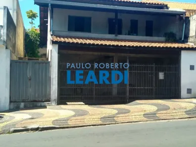 Casa com 3 Quartos à venda, 270m² no Vila Santana, Valinhos