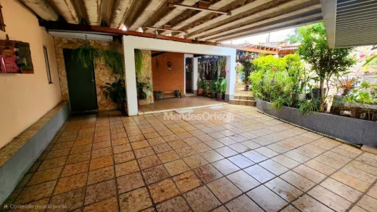 Casa com 3 Quartos à venda, 327m² no Vila Trujillo, Sorocaba