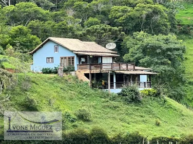 Fazenda/Sítio com 3 Quartos à venda, 250m² no , Petrópolis