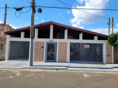 Casa com 3 Quartos à venda, 200m² no Jardim Paulista, Cosmópolis