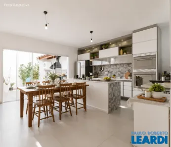 Sobrado com 3 Quartos à venda, 177m² no Vila Firmiano Pinto, São Paulo