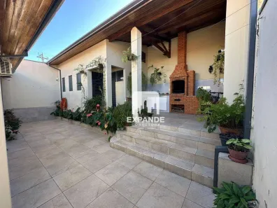 Casa com 3 Quartos à venda, 217m² no Vila Antártica, Botucatu