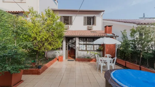 Casa com 3 Quartos à venda, 190m² no Chácara das Pedras, Porto Alegre