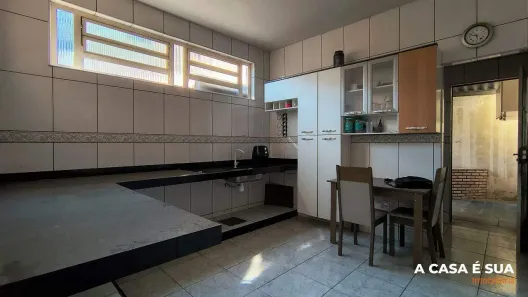 Casa com 5 Quartos à venda, 540m² no Bom Retiro, Betim
