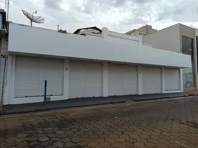 Galpão/Depósito/Armazém para alugar, 700m² no Centro, Batatais