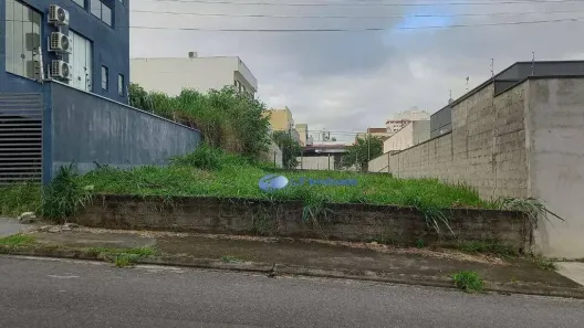Lote/Terreno à venda, 250m² no Loteamento Villa Branca, Jacareí