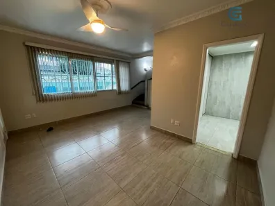 Sobrado com 3 Quartos para alugar, 240m² no Embaré, Santos