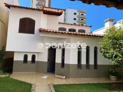 Sobrado com 4 Quartos à venda, 400m² no Vila Bastos, Santo André