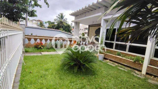 Casa de Condomínio com 4 Quartos à venda, 390m² no Jardim Guanabara, Rio de Janeiro