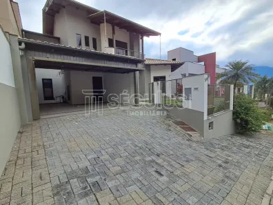 Casa com 3 Quartos à venda, 229m² no Vila Nova, Jaraguá do Sul
