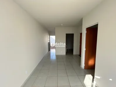 Casa com 2 Quartos para alugar, 52m² no Mansour III, Uberlândia