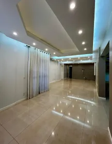 Apartamento com 3 Quartos para alugar, 135m² no Vila Santo Antônio, Maringá
