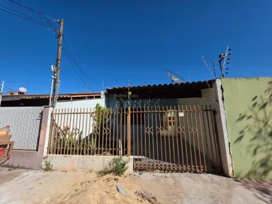 Casa com 2 Quartos para alugar, 127m² no Califórnia, Londrina