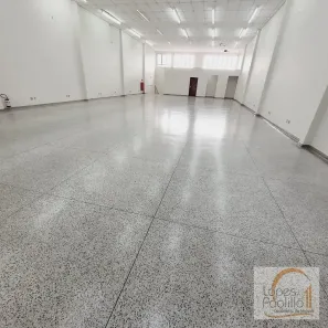 Galpão/Depósito/Armazém para alugar, 720m² no Centro, Atibaia