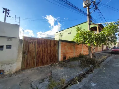 Lote/Terreno à venda, 390m² no Petrolândia, Contagem