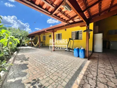 Casa com 3 Quartos à venda, 177m² no Lúcio de Abreu, Contagem