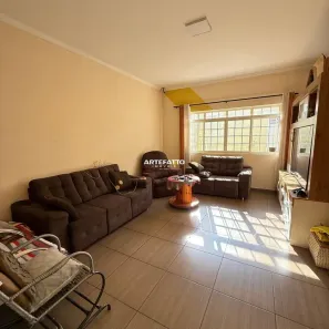 Casa com 4 Quartos à venda, 200m² no Vila Exposição, Franca