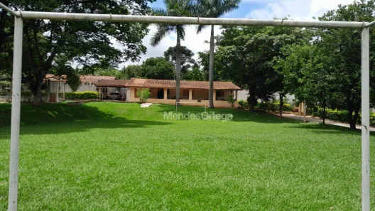 Fazenda/Sítio com 4 Quartos à venda, 550m² no Bacaetava, Iperó