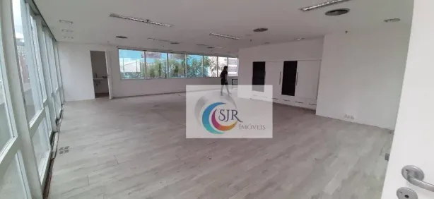 Sala Comercial para alugar, 210m² no Vila Olímpia, São Paulo