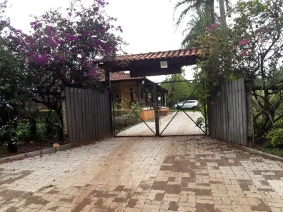 Fazenda/Sítio com 2 Quartos à venda, 212m² no Chácara Flora Araraquara, Araraquara