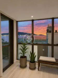 Apartamento com 2 Quartos à venda, 130m² no Coqueiros, Florianópolis