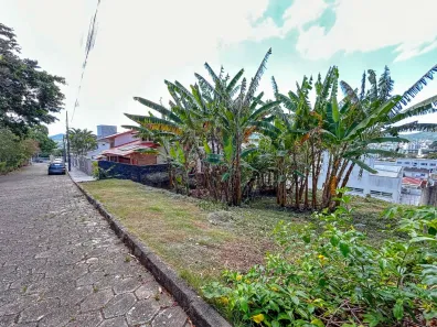 Lote/Terreno à venda, 374m² no Trindade, Florianópolis
