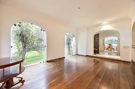 Casa com 5 Quartos à venda, 327m² no Pacaembu, São Paulo