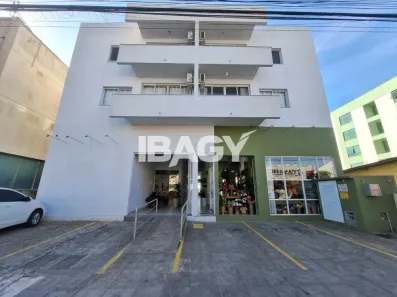 Apartamento com 2 Quartos para alugar, 75m² no Barreiros, São José