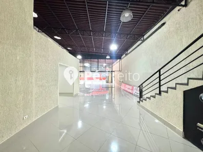 Galpão/Depósito/Armazém para alugar, 200m² no Chácara Califórnia, São Paulo