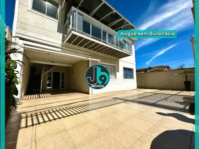 Sobrado com 7 Quartos para venda ou aluguel, 370m² no Xaxim, Curitiba